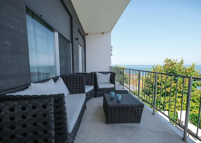 Sunset - The Twin By Pikhost