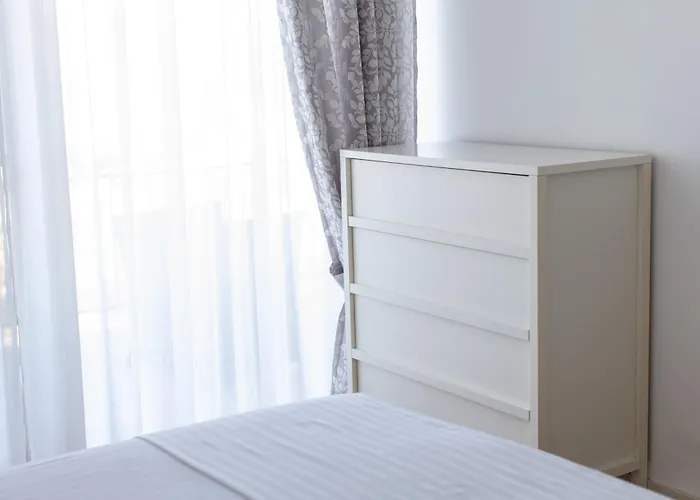 Sunset - The Twin By Pikhost